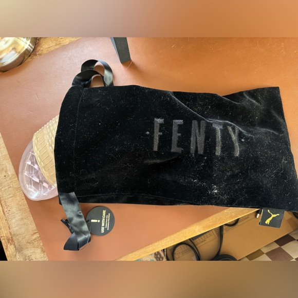 PUMA Fenty x Rihanna Jelly Slide Sandals – Women’s Size 8 - Picture 4 of 4